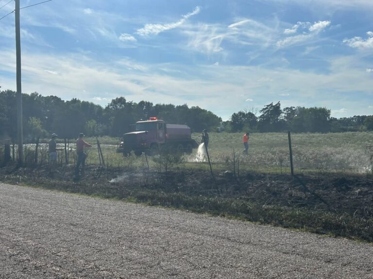 Sheriff's Office Thank Volunteers After Rapidly Extinguished Grass Fires In Waldron, Arkansas